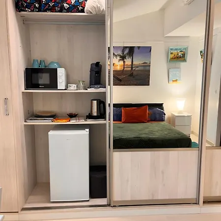 Chambre Cozy Spacieuse, Intra-Muros, Clim, Parking Aigues-Mortes Buitenkant foto