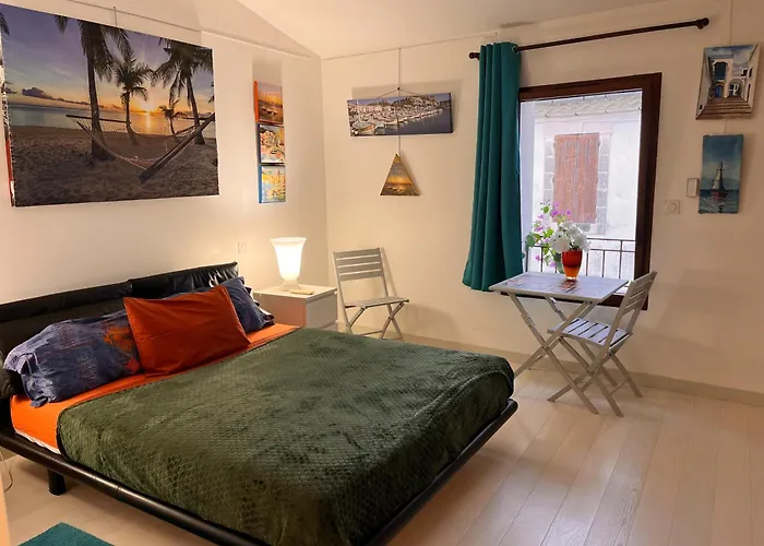Chambre Cozy Spacieuse, Intra-Muros, Clim, Parking