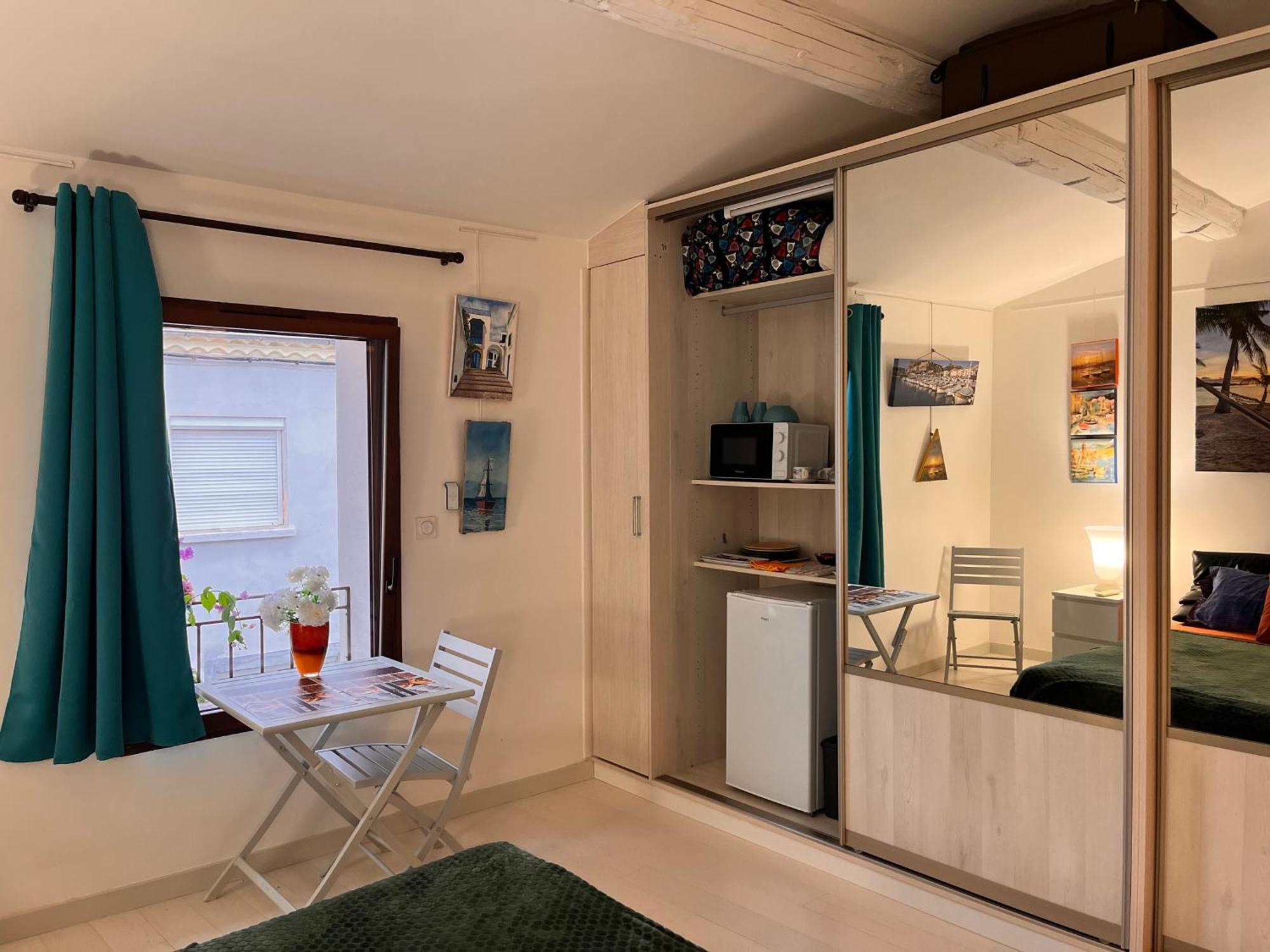 Cozy Spacieuse, Intra-muros, Clim, Parking Accommodatie bij particulieren